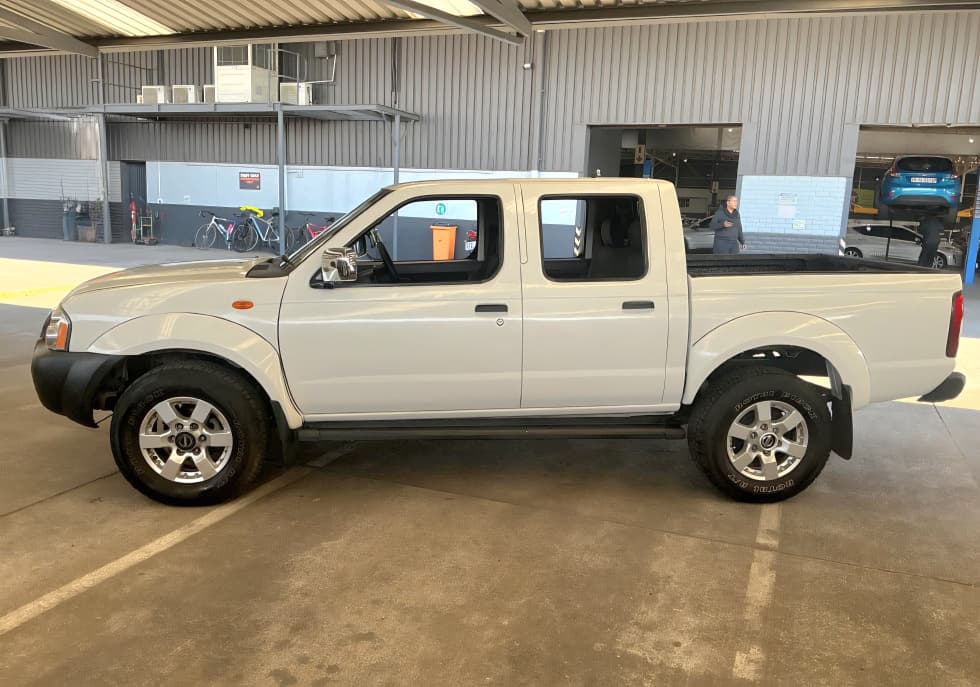 Nissan Hardbody  Np300 - Image 3